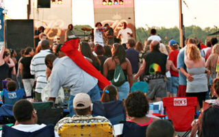 kentuckyreggaefestival.com